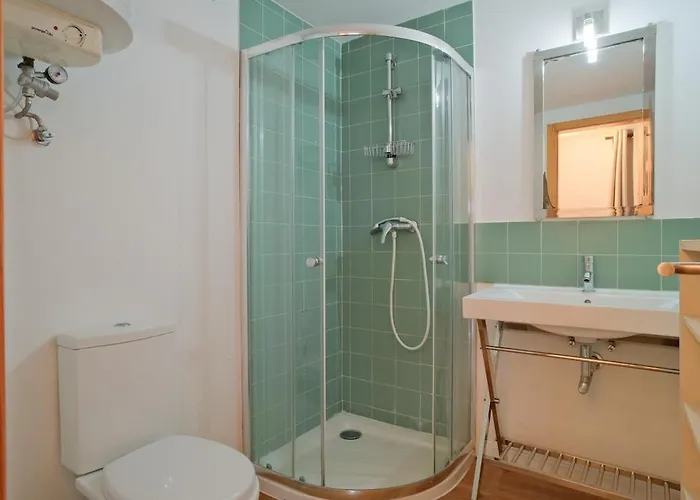 New - Swallow's Garden Lisboa