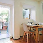 New - Swallow's Garden Apartment