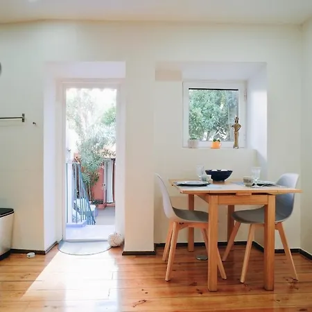 Apartman New - Swallow's Garden