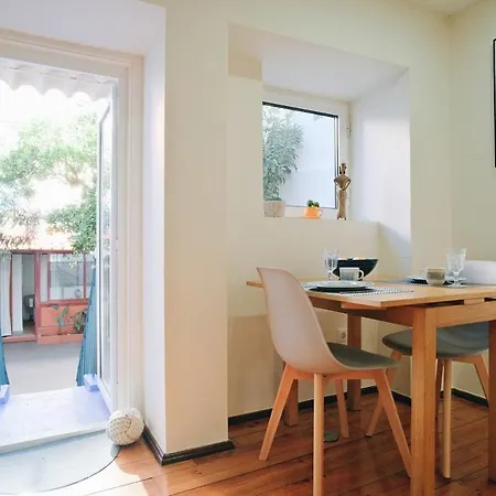 New - Swallow's Garden Lejlighed